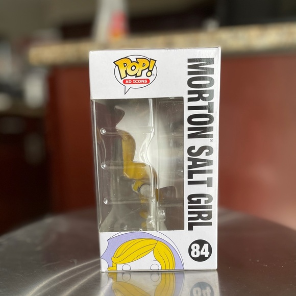 morton salt girl funko pop🧂 - Picture 4 of 4